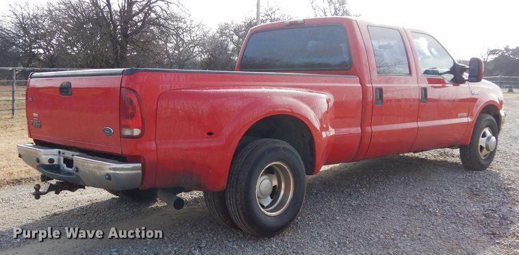 image for item GK9041 2004 Ford F350 Super Duty Crew Cab pickup truck