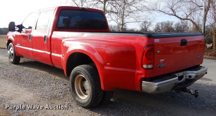 image for item GK9041 2004 Ford F350 Super Duty Crew Cab pickup truck