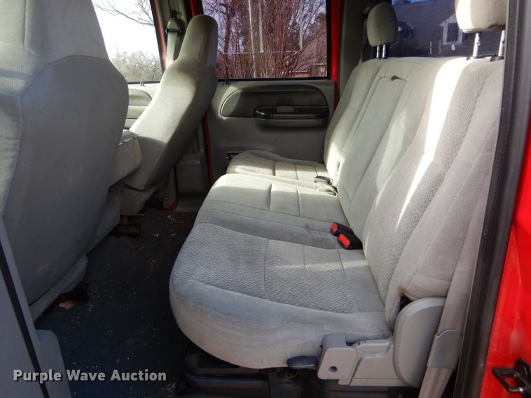 image for item GK9041 2004 Ford F350 Super Duty Crew Cab pickup truck