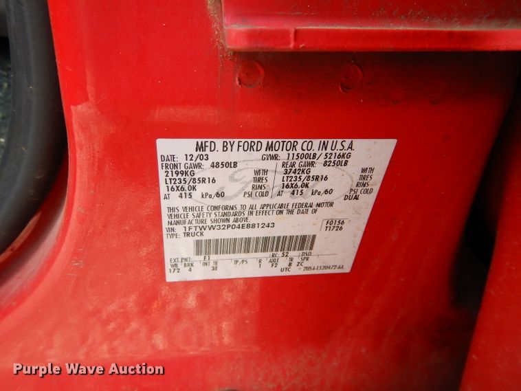 image for item GK9041 2004 Ford F350 Super Duty Crew Cab pickup truck