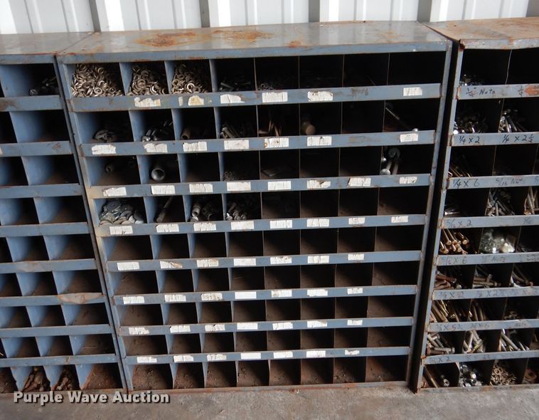 image for item GK9052 Approximately 10 bolt bins