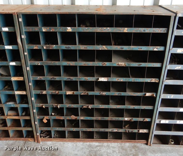 image for item GK9052 Approximately 10 bolt bins