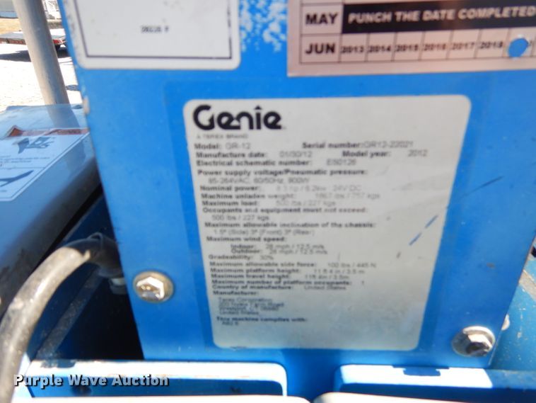 image for item GM9474 2013 Genie GR12 vertical lift