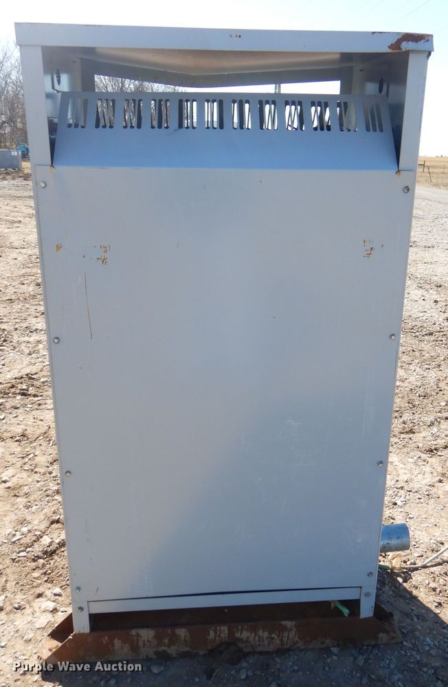 image for item GM9475 Challenger Delta 460Y/266 pad mount transformer