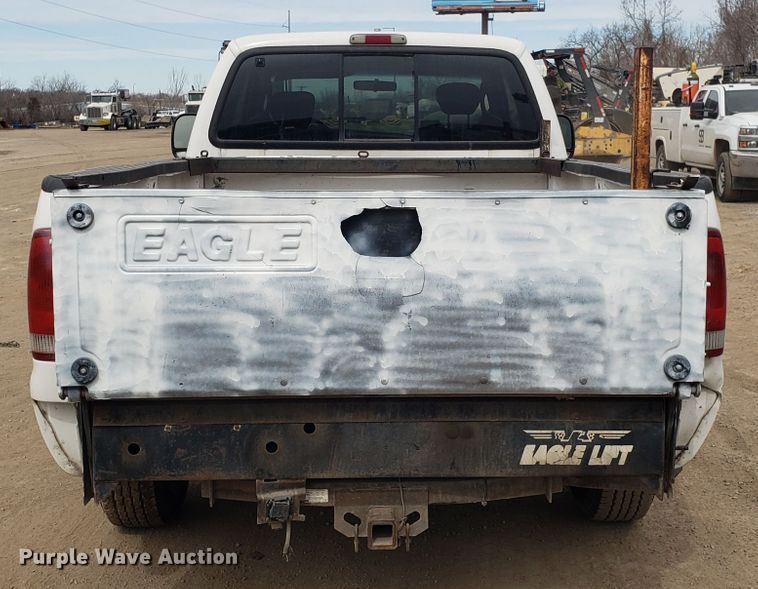 image for item GO9262 2003 Ford F250 Super Duty SuperCab pickup truck