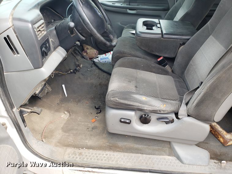 image for item GO9262 2003 Ford F250 Super Duty SuperCab pickup truck