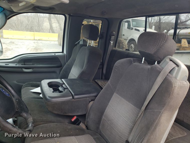 image for item GO9262 2003 Ford F250 Super Duty SuperCab pickup truck