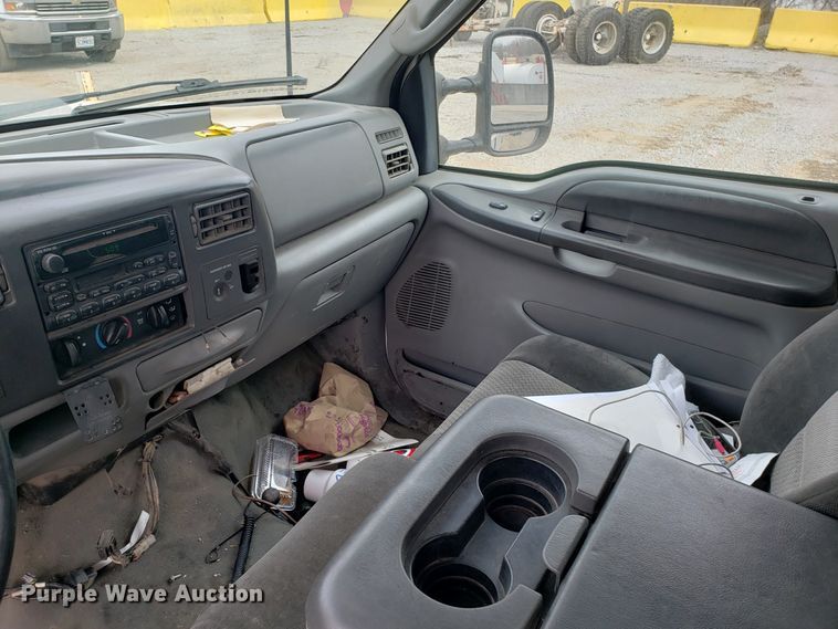 image for item GO9262 2003 Ford F250 Super Duty SuperCab pickup truck