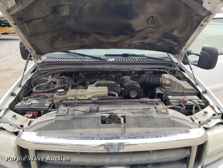 image for item GO9262 2003 Ford F250 Super Duty SuperCab pickup truck