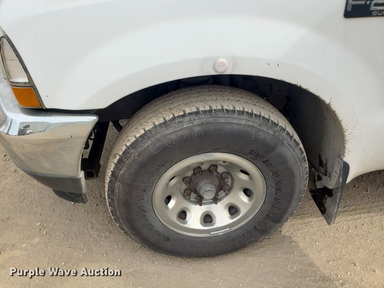 image for item GO9262 2003 Ford F250 Super Duty SuperCab pickup truck