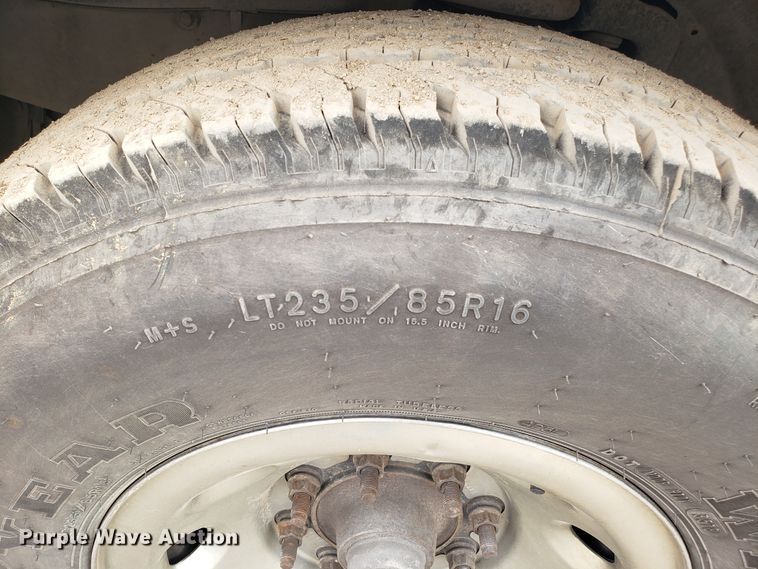 image for item GO9262 2003 Ford F250 Super Duty SuperCab pickup truck