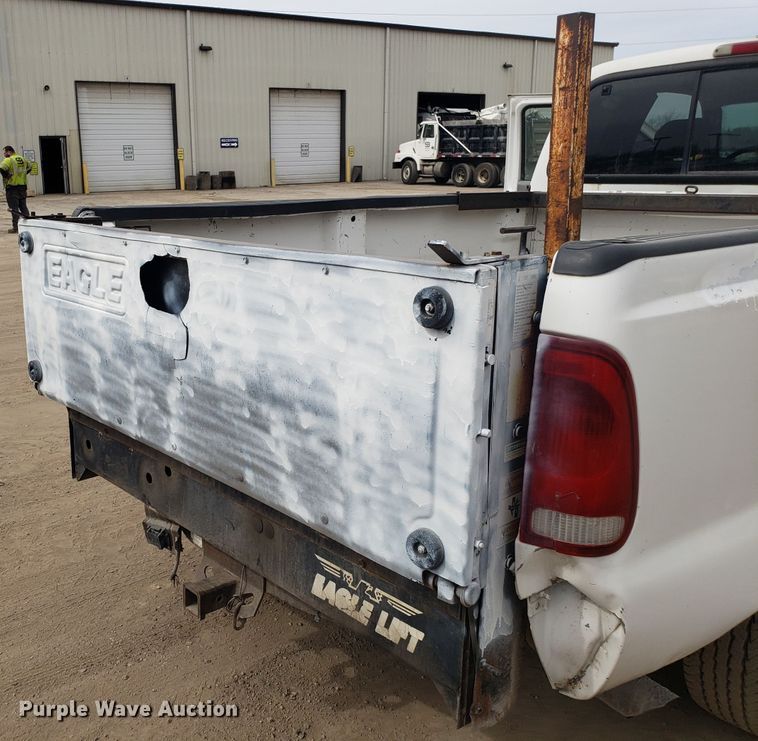 image for item GO9262 2003 Ford F250 Super Duty SuperCab pickup truck
