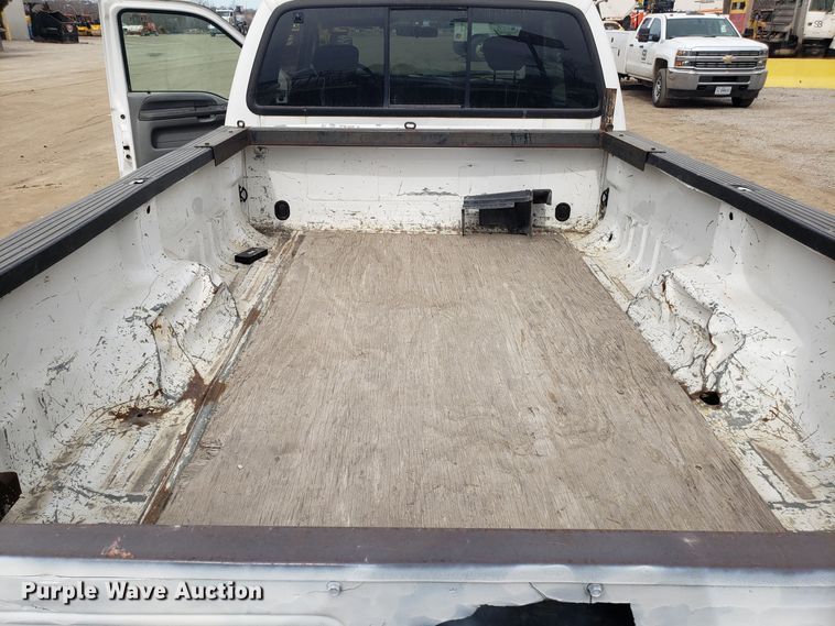 image for item GO9262 2003 Ford F250 Super Duty SuperCab pickup truck