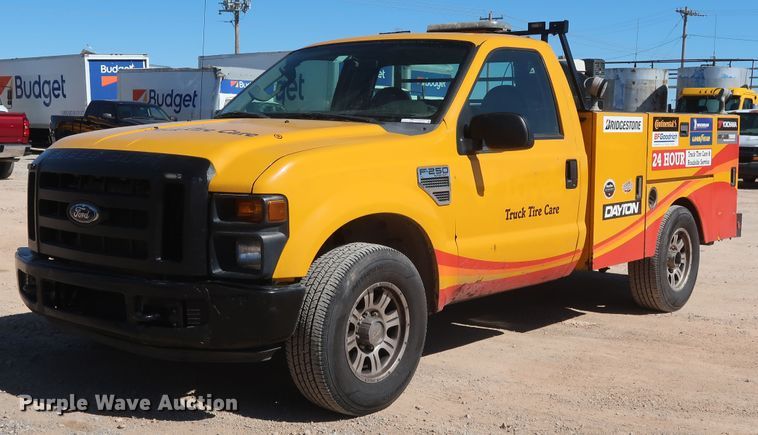 image for item GS9749 2008 Ford F250 Super Duty XL utility bed pickup truck