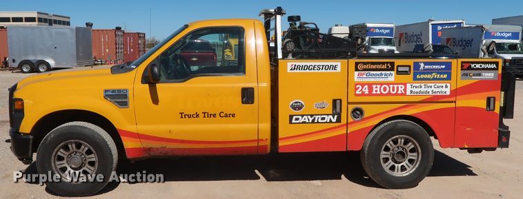 image for item GS9749 2008 Ford F250 Super Duty XL utility bed pickup truck