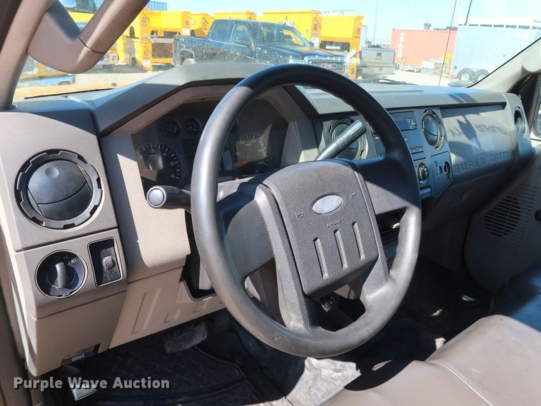 image for item GS9749 2008 Ford F250 Super Duty XL utility bed pickup truck