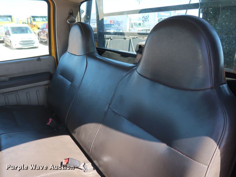 image for item GS9749 2008 Ford F250 Super Duty XL utility bed pickup truck