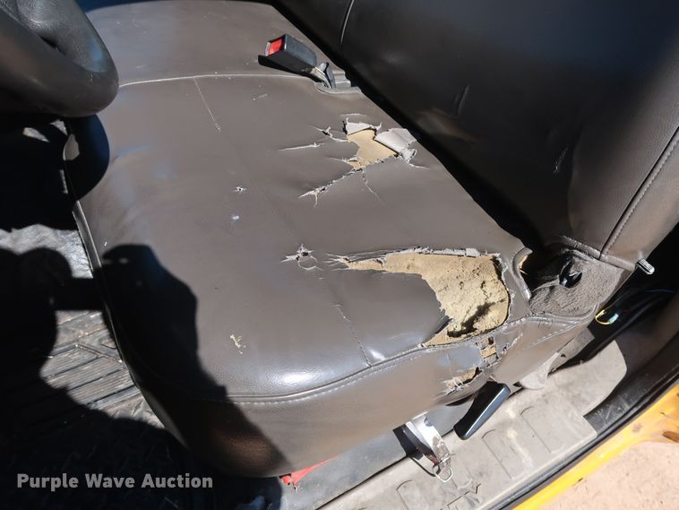 image for item GS9749 2008 Ford F250 Super Duty XL utility bed pickup truck