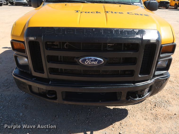 image for item GS9749 2008 Ford F250 Super Duty XL utility bed pickup truck