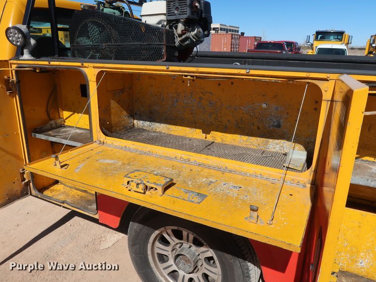 image for item GS9749 2008 Ford F250 Super Duty XL utility bed pickup truck