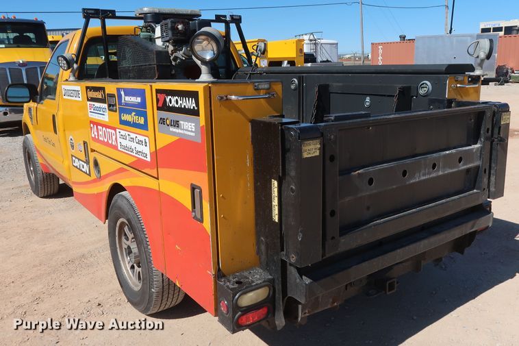 image for item GS9749 2008 Ford F250 Super Duty XL utility bed pickup truck