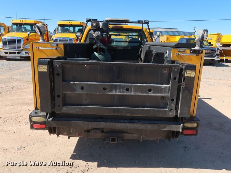 image for item GS9749 2008 Ford F250 Super Duty XL utility bed pickup truck