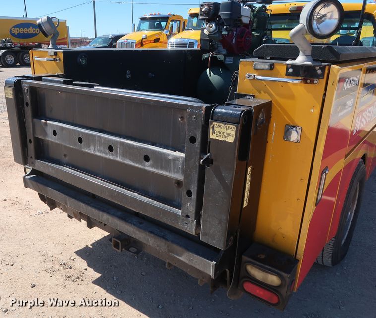 image for item GS9749 2008 Ford F250 Super Duty XL utility bed pickup truck