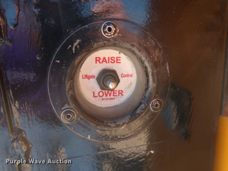 image for item GS9749 2008 Ford F250 Super Duty XL utility bed pickup truck