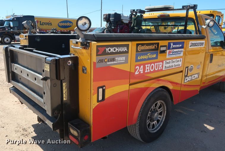 image for item GS9749 2008 Ford F250 Super Duty XL utility bed pickup truck