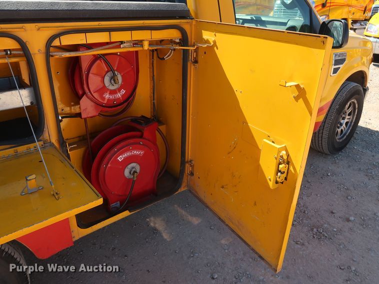 image for item GS9749 2008 Ford F250 Super Duty XL utility bed pickup truck