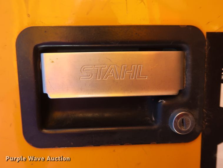 image for item GS9749 2008 Ford F250 Super Duty XL utility bed pickup truck