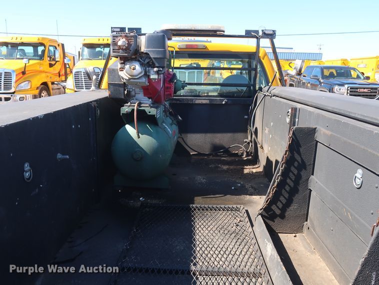 image for item GS9749 2008 Ford F250 Super Duty XL utility bed pickup truck