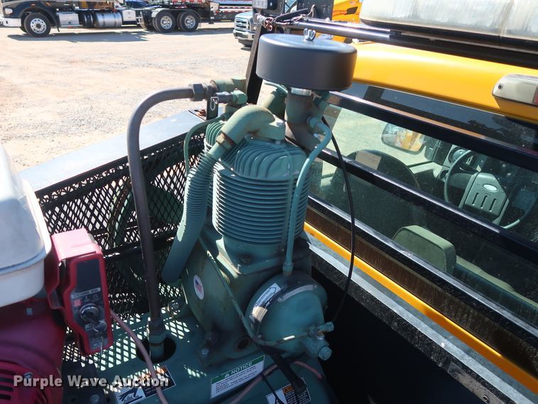 image for item GS9749 2008 Ford F250 Super Duty XL utility bed pickup truck