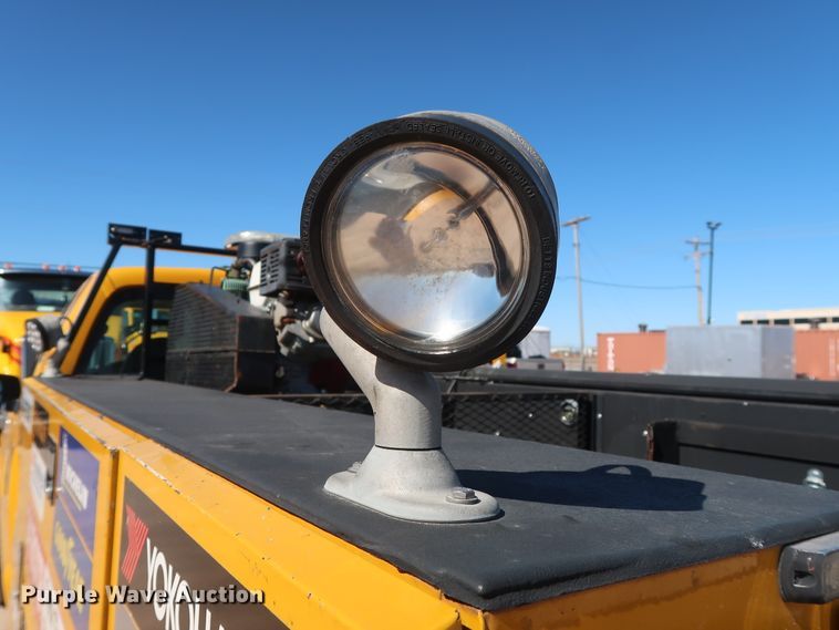 image for item GS9749 2008 Ford F250 Super Duty XL utility bed pickup truck