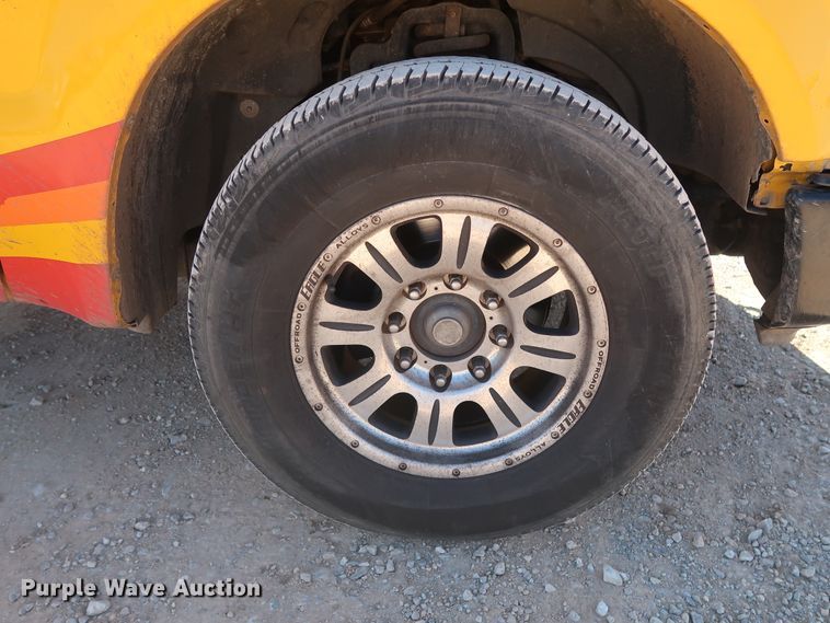 image for item GS9749 2008 Ford F250 Super Duty XL utility bed pickup truck