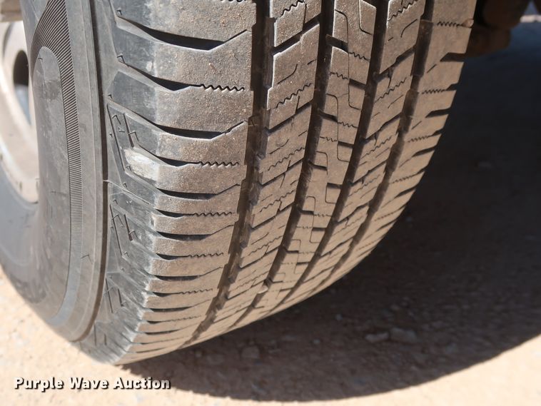 image for item GS9749 2008 Ford F250 Super Duty XL utility bed pickup truck