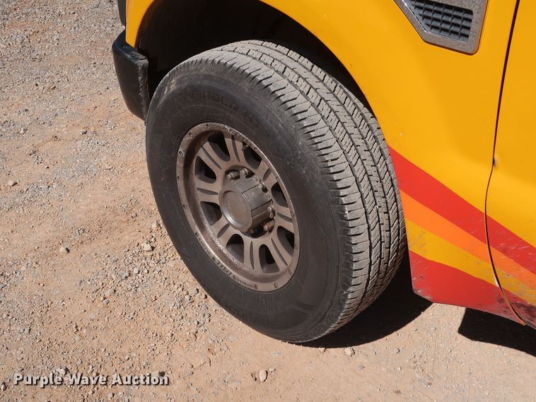 image for item GS9749 2008 Ford F250 Super Duty XL utility bed pickup truck