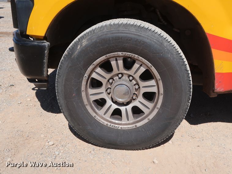 image for item GS9749 2008 Ford F250 Super Duty XL utility bed pickup truck