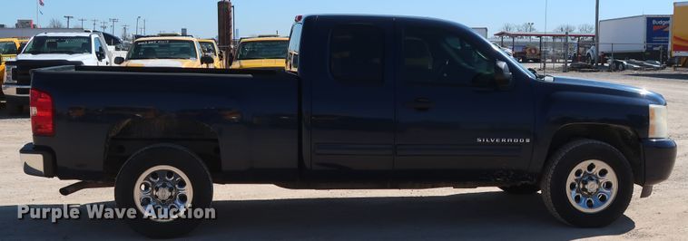image for item GS9750 2009 Chevrolet Silverado 1500 LT Ext. Cab pickup truck