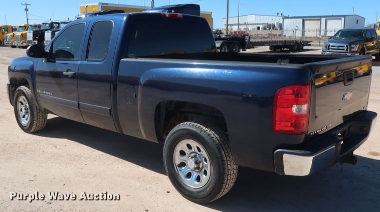 image for item GS9750 2009 Chevrolet Silverado 1500 LT Ext. Cab pickup truck