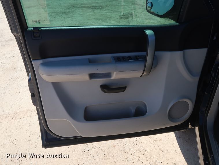 image for item GS9750 2009 Chevrolet Silverado 1500 LT Ext. Cab pickup truck