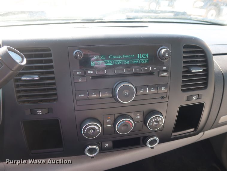 image for item GS9750 2009 Chevrolet Silverado 1500 LT Ext. Cab pickup truck