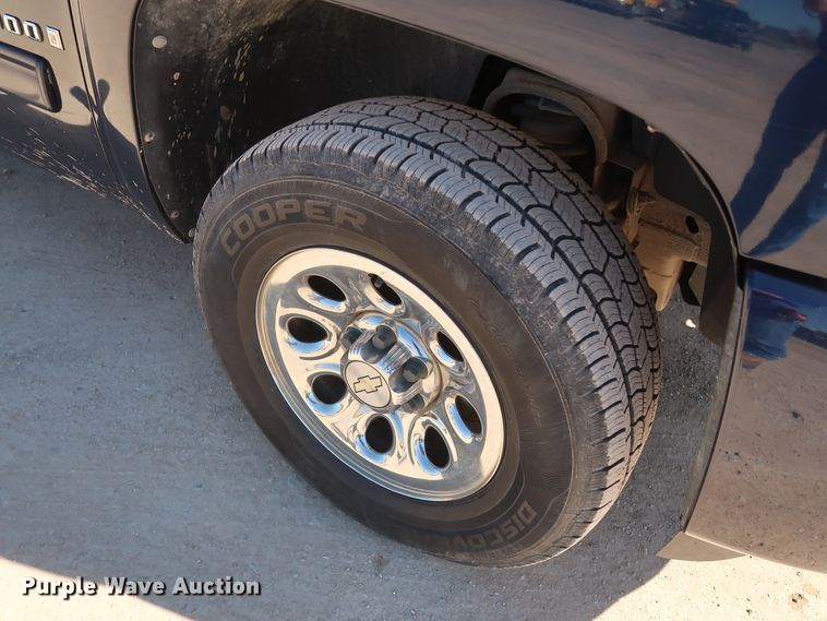 image for item GS9750 2009 Chevrolet Silverado 1500 LT Ext. Cab pickup truck