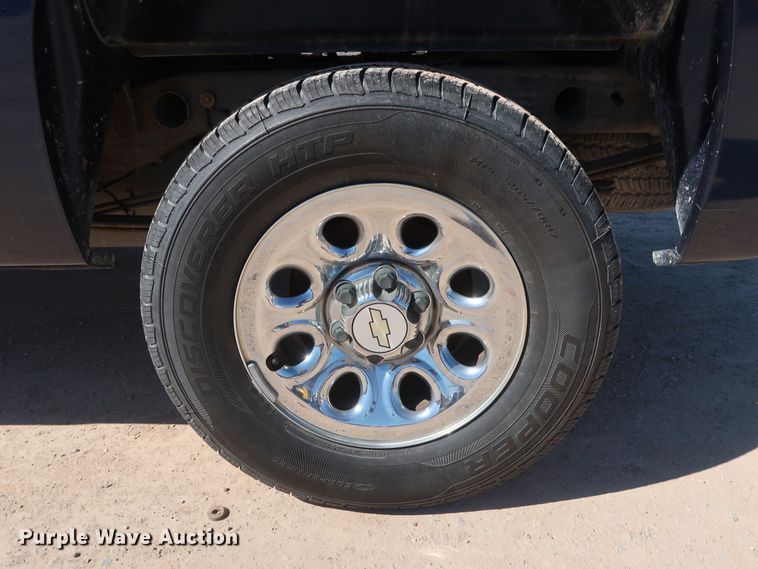 image for item GS9750 2009 Chevrolet Silverado 1500 LT Ext. Cab pickup truck