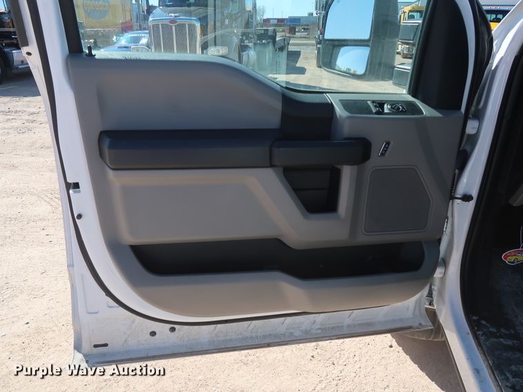 image for item GS9754 2017 Ford F350 Super Duty XL utility bed pickup truck