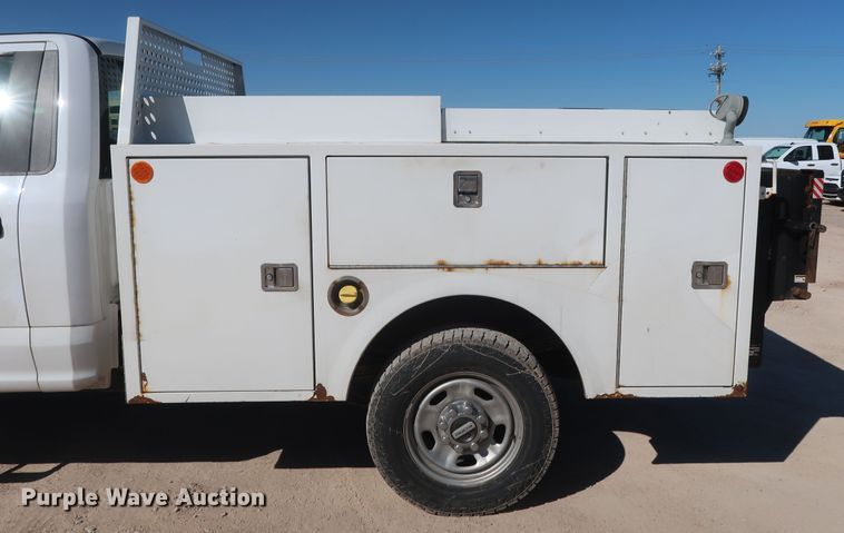 image for item GS9754 2017 Ford F350 Super Duty XL utility bed pickup truck