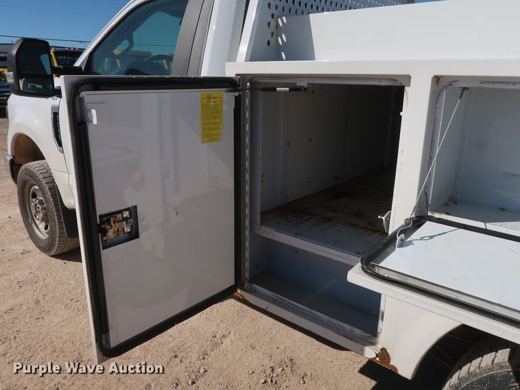 image for item GS9754 2017 Ford F350 Super Duty XL utility bed pickup truck