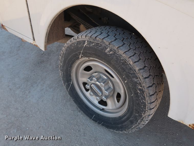 image for item GS9754 2017 Ford F350 Super Duty XL utility bed pickup truck