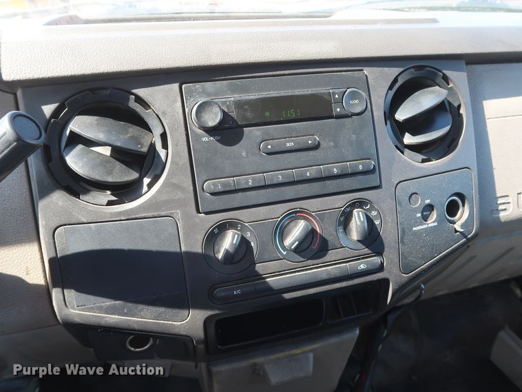 image for item GS9755 2008 Ford F250 Super Duty XL utility bed pickup truck