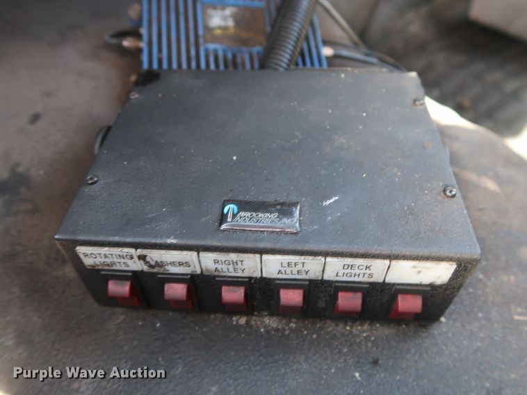 image for item GS9755 2008 Ford F250 Super Duty XL utility bed pickup truck